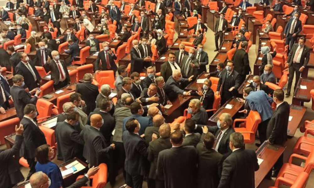 Meclisteki darbede dikkat çeken MHP detayı