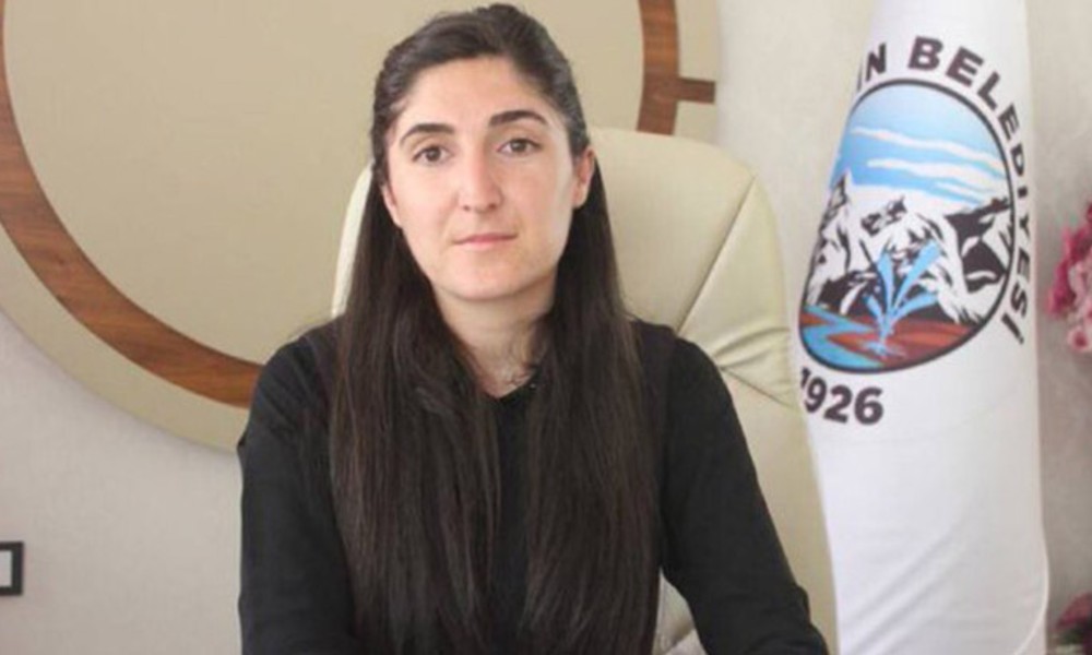 Diyadin Belediye Başkanı HDP’li Betül Yaşar tutuklandı