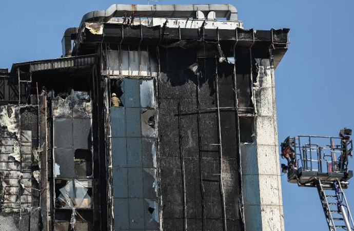Bayrampaşa’da kültür merkezinde yangın 