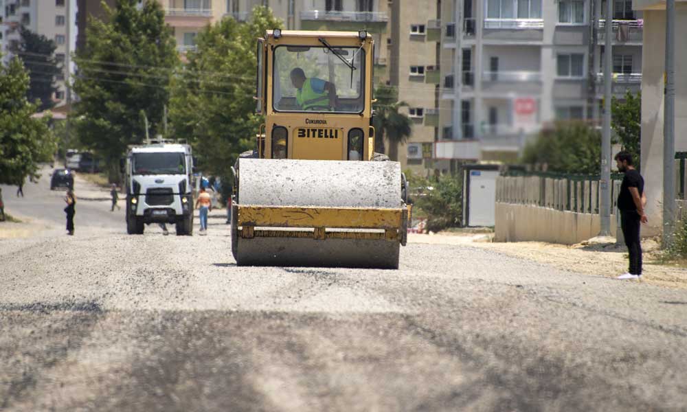 Mersin genelinde asfalt çalışmaları aralıksız sürüyor
