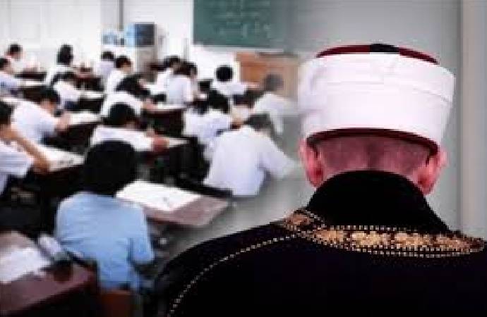 ‘460 bin öğretmen beklerken, 3 bin 500 imamın atanmasına onay çıktı’