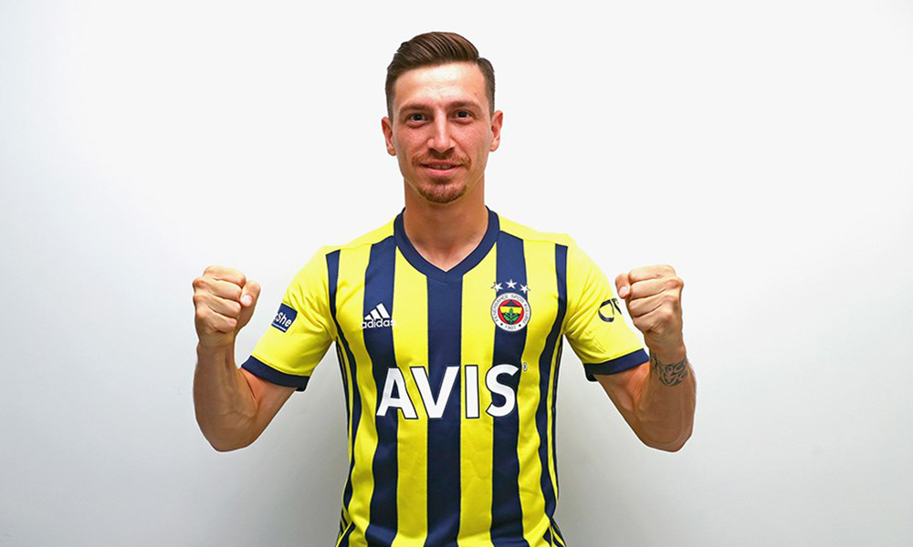 Fenerbahçe transferi yeni forma ile açıkladı