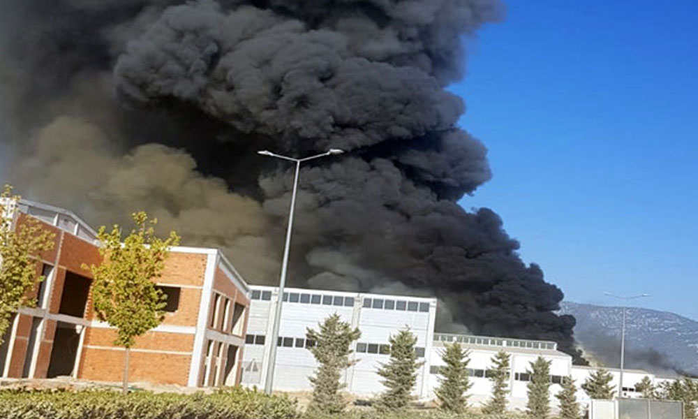 Antalya OSB’de fabrika yangını!