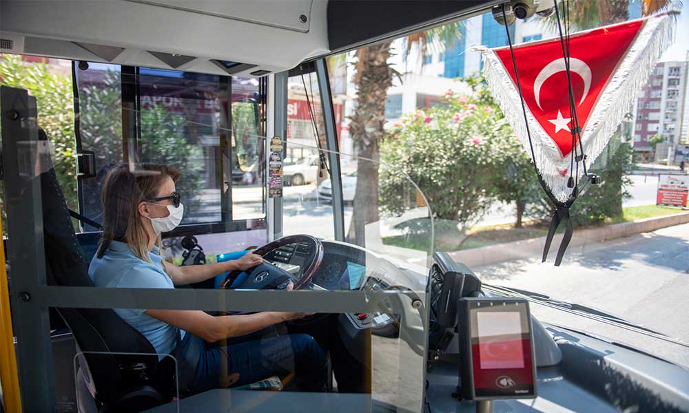 Büyükşehir’in kadın otobüs şoförleri yönünü yaylalara çevirdi