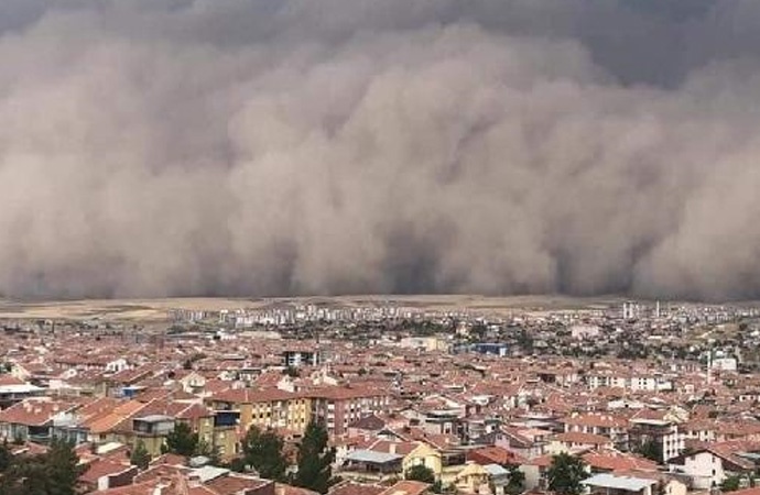 Ankara’yı kum fırtınası vurdu: 6 yaralı