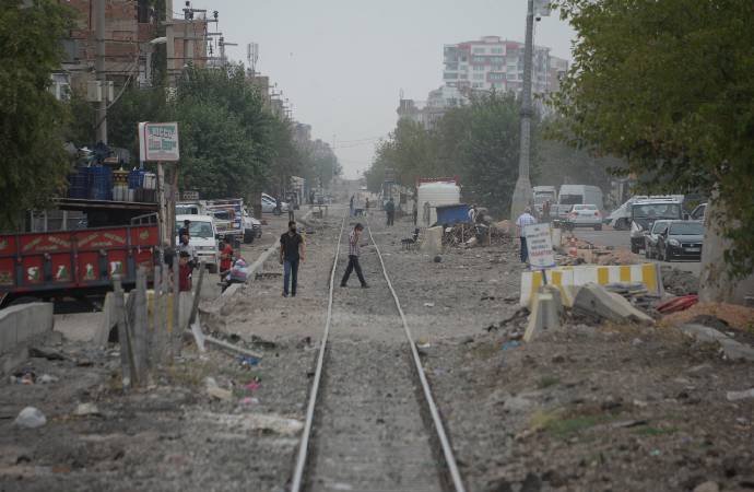 Devlet Demiryolları 5’inci Bölge Müdürlüğü’nden, “Diyarbakır duvarla ikiye bölünüyor” iddialarına ilişkin açıklama