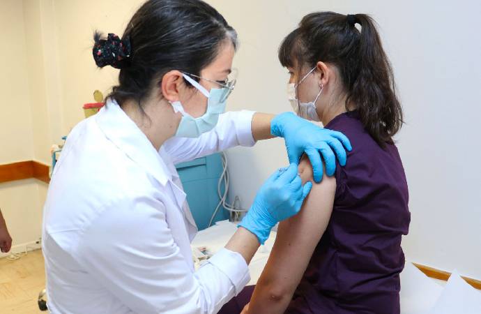 Türkiye’de ilk aşı denendi | Bilim Kurulu Üyesi Ünal: Grip aşısını 65 yaş üstü herkes olmalı