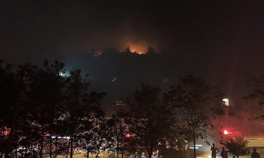 Soma’da çıkan orman yangınında bir mahalle boşaltıldı
