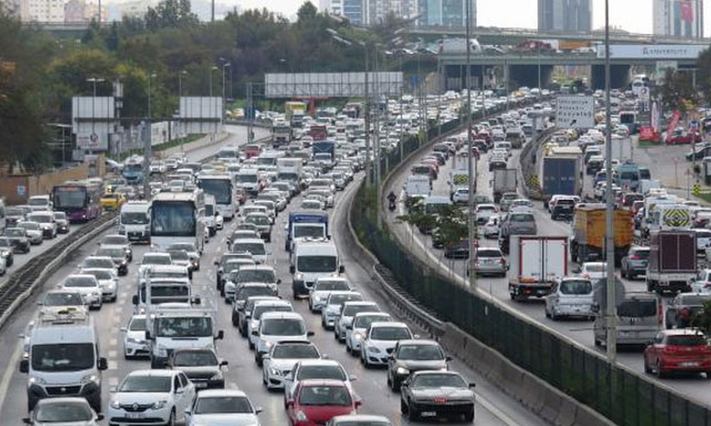 İstanbul’da tatil nedeniyle trafik yoğunluğu yaşanıyor