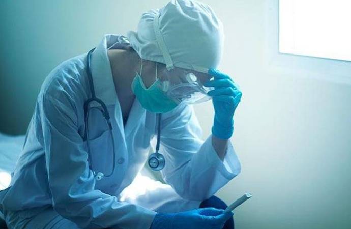 “Koronavirüs meslek hastalığı olsun” önergesine Bakan Koca’dan şaşırtan cevap