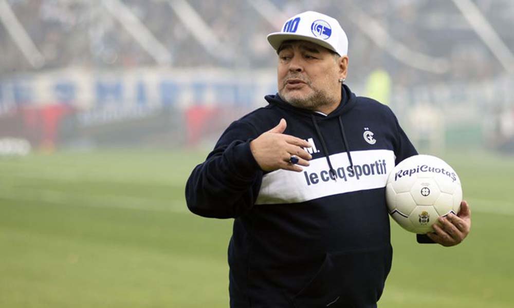 Efsane futbolcu Diego Armando Maradona koronavirüse yakalandı