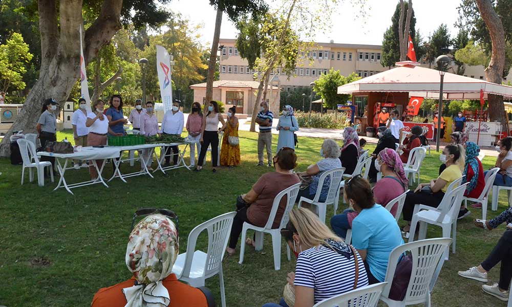 Tarsuslu kadınlar Mersin Büyükşehir için zakkum üretecek