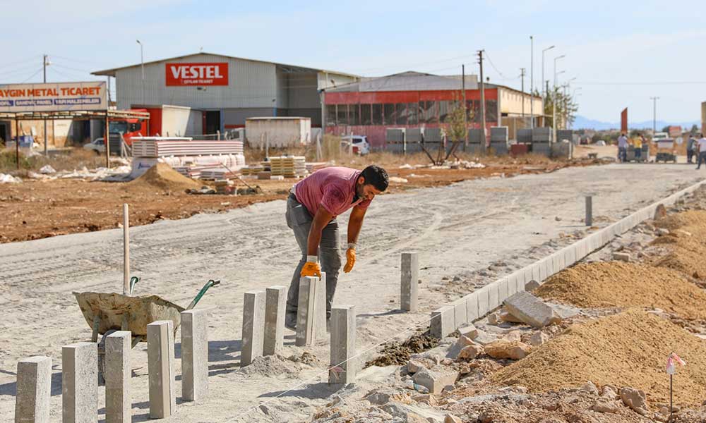 Didim Belediyesi yol yapım çalışmalarına devam ediyor