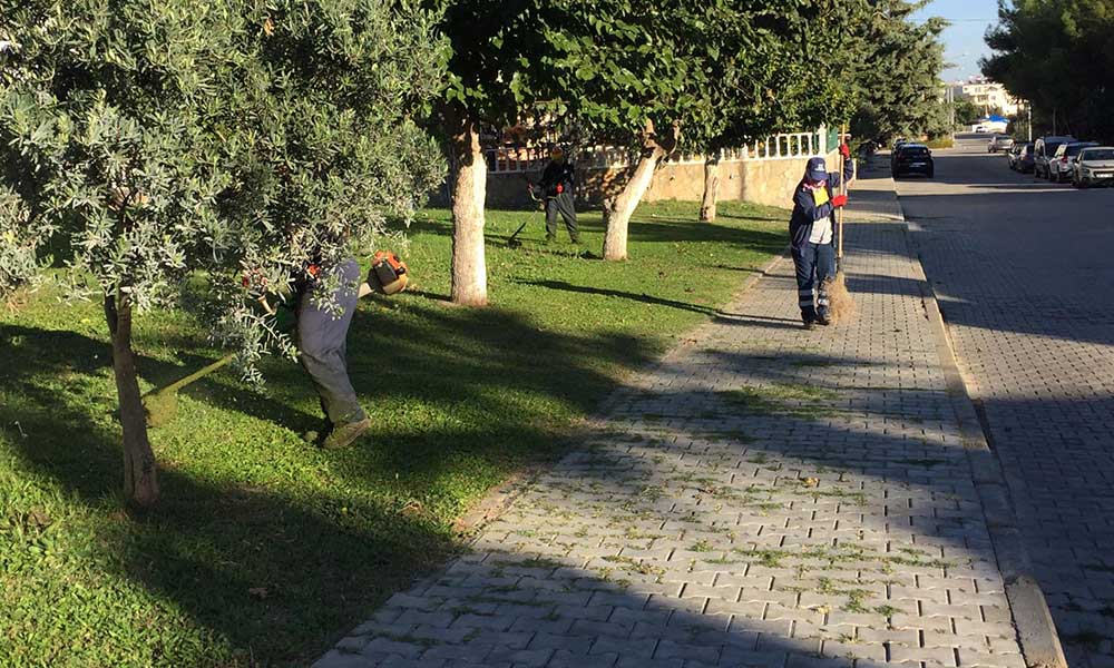 Park Bahçeler Müdürlüğü kent genelinde çalışmalarını sürdürüyor