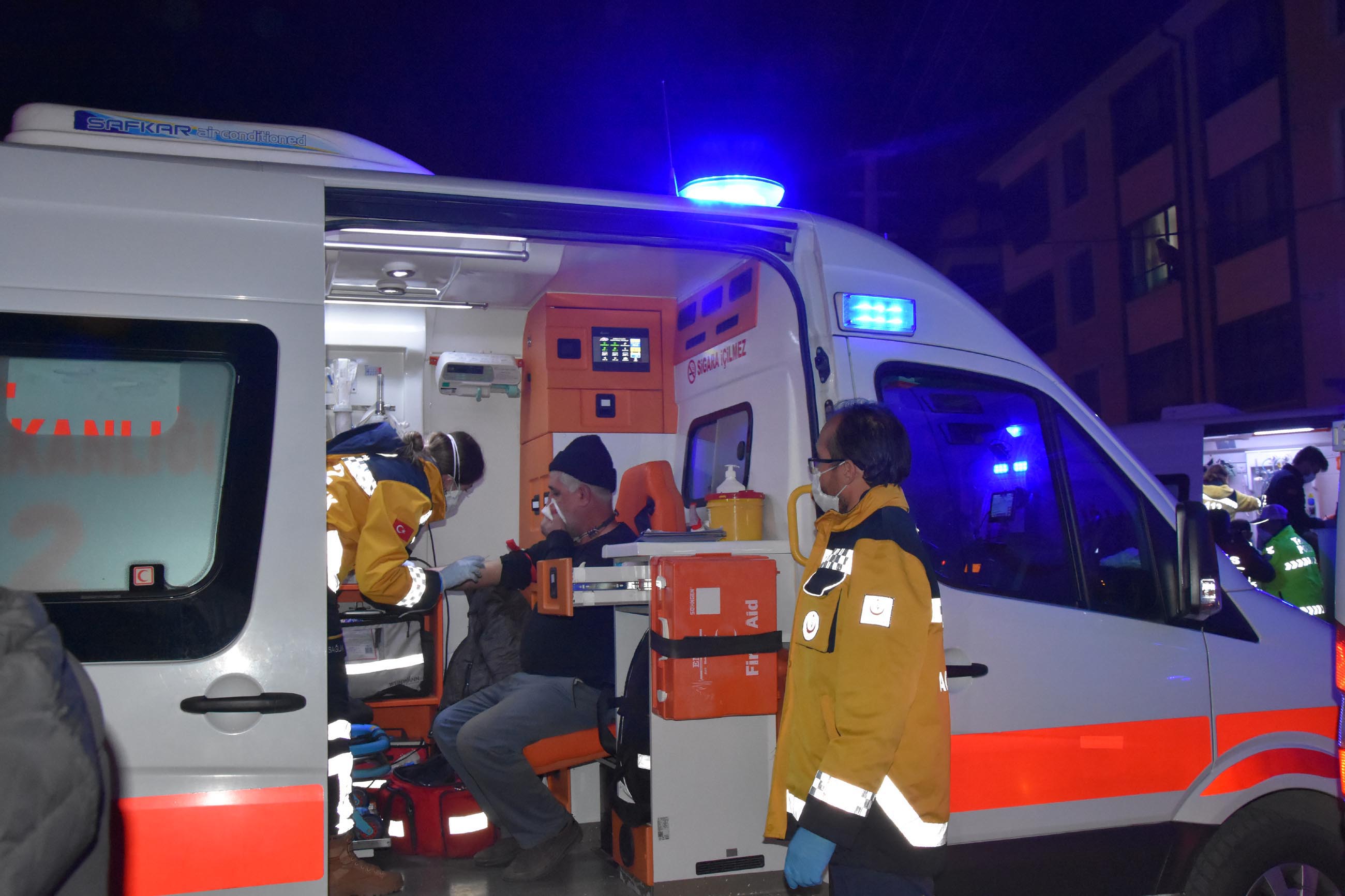 Kütahya’da işçi servisi ile halk otobüsü çarpıştı: 12 yaralı