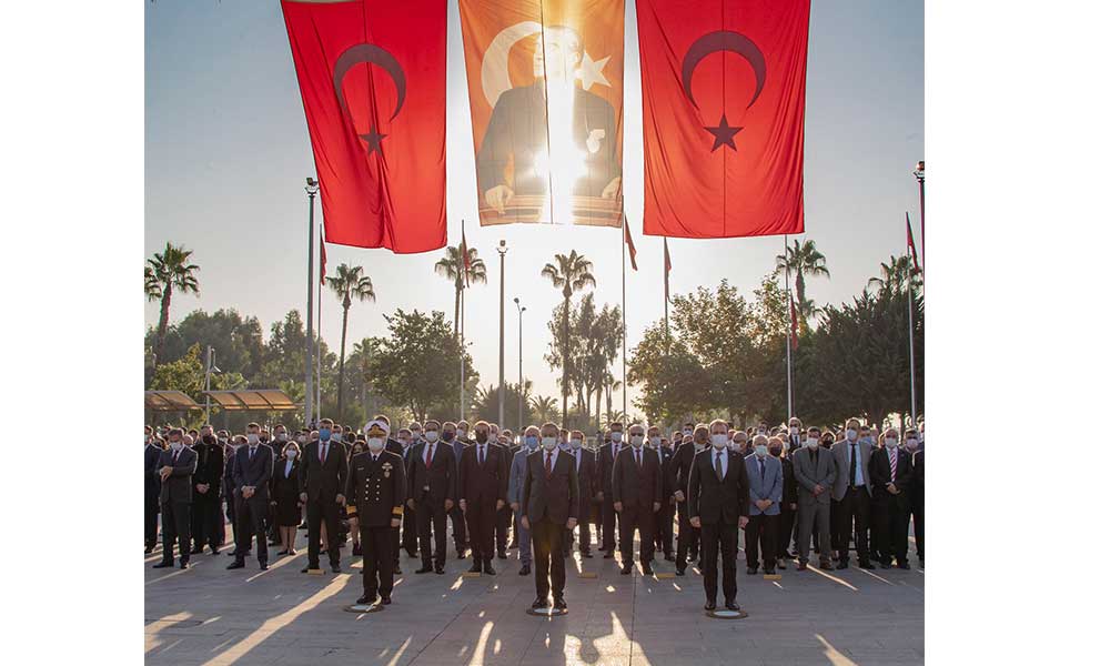 Ulu Önder Atatürk Mersin’de de saygı ve özlemle anıldı