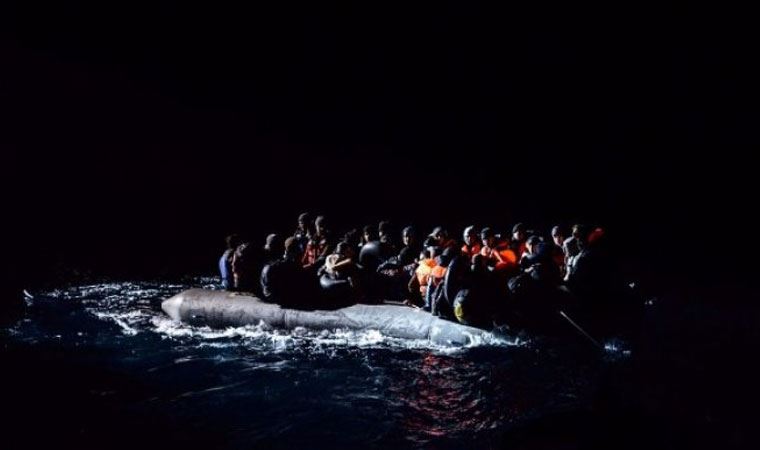 Akdeniz’de göçmenleri taşıyan bot battı: 6 ölü