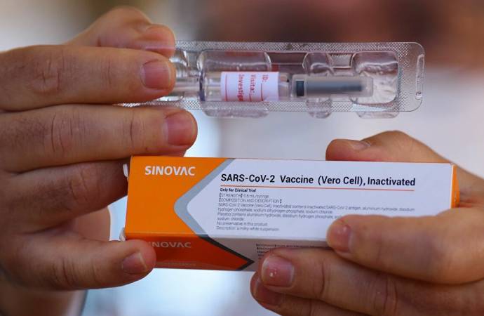 Brezilya, Çin aşısıyla ilgili verileri açıklamayı erteledi