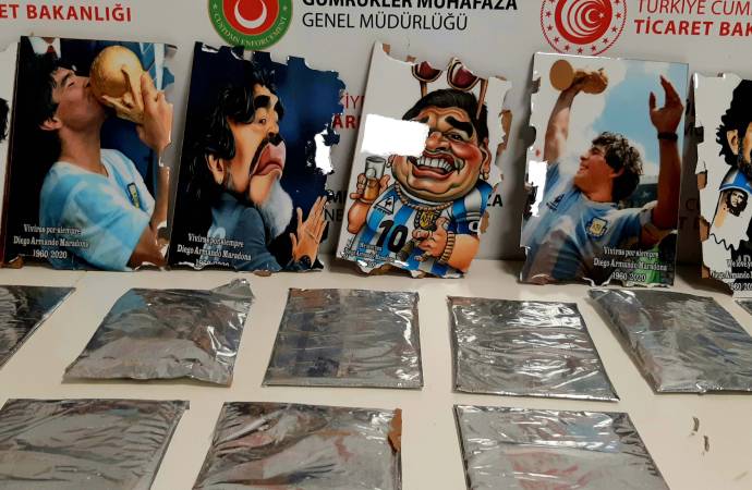 İstanbul Havalimanı’nda operasyon: Maradona’nın arkasından kokain çıktı