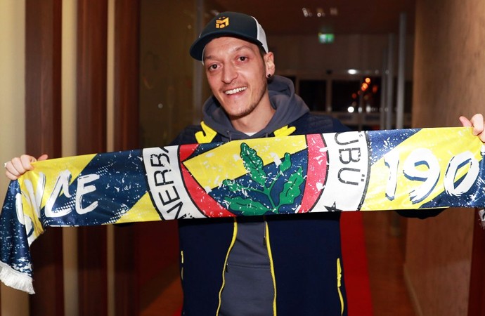 Fenerbahçe Mesut Özil’e kavuşuyor!