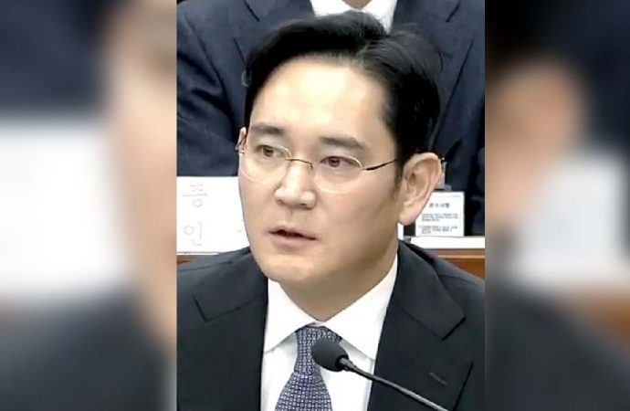 Samsung Genel Müdür Yardımcısına yolsuzluktan hapis cezası