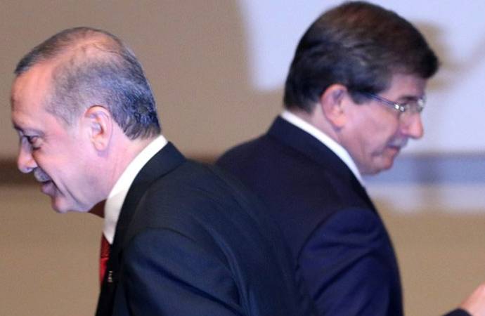 Davutoğlu: Erdoğan, 50+1’in kendisini tutsak ettiğini görecek
