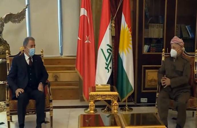 Milli Savunma Bakanı Akar, Mesut Barzani ile görüştü
