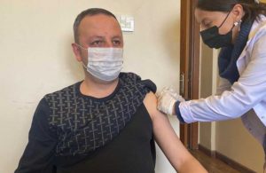 Aktif doktorluk yapmayan AKP’li başkan aşı oldu