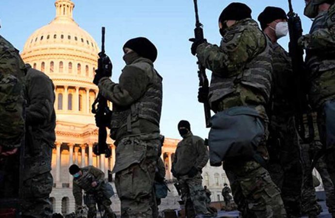 Tarihlerinde ilk… ABD askerleri Kongre Binası’nda nöbet tutuyor