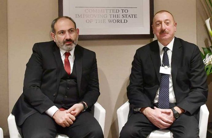 Aliyev ile Paşinyan Dağlık Karabağ çatışmalarının ardından ilk kez bir arada