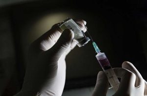 Çin’de iki koronavirüs aşısı uygulanmaya başlandı