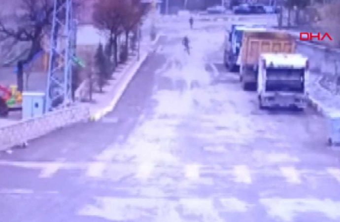 Erzincan’da fırtına: Bir genç ile köpeği ölümden son anda kurtuldu