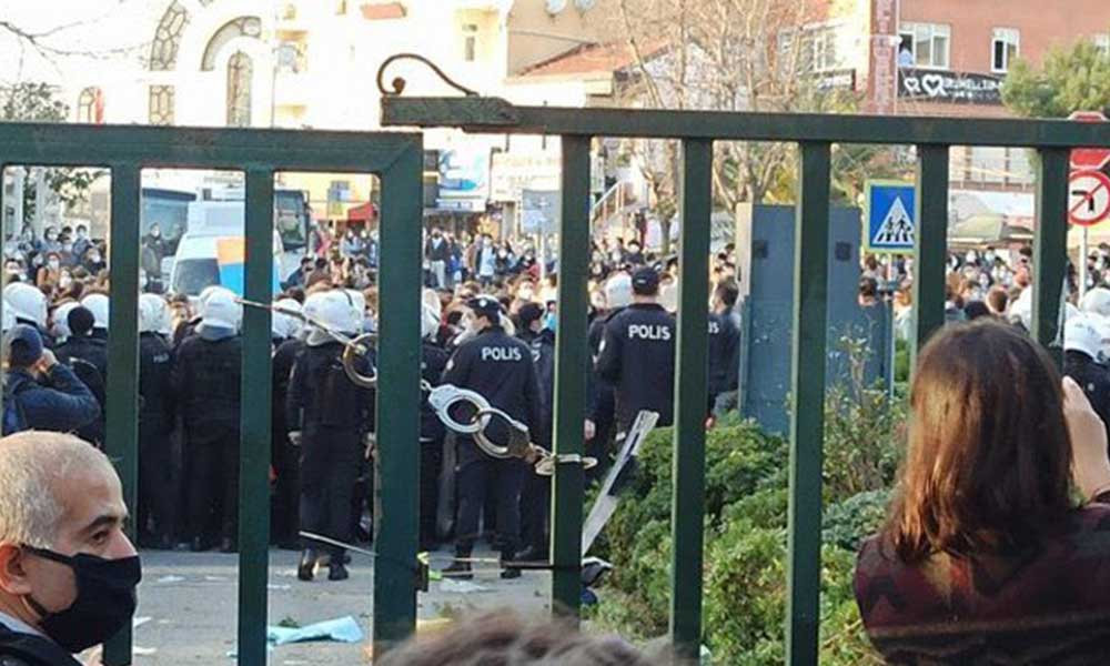Tutuklamaya sevk edilen Boğaziçi Üniversitesi öğrencileri serbest bırakıldı