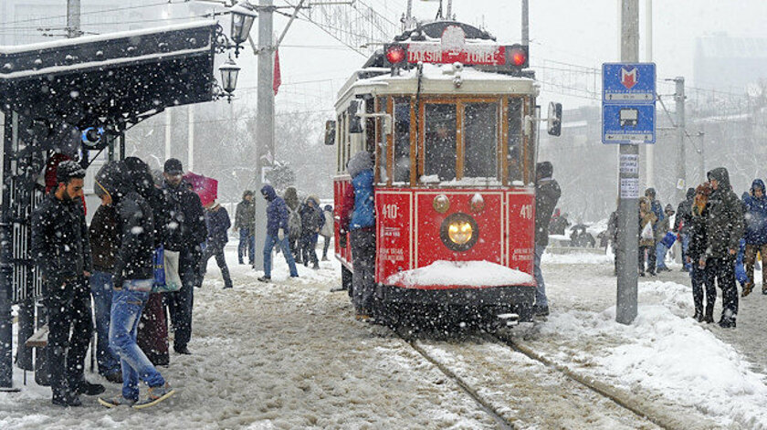 Meteoroloji uyardı! İstanbul’a kar geliyor