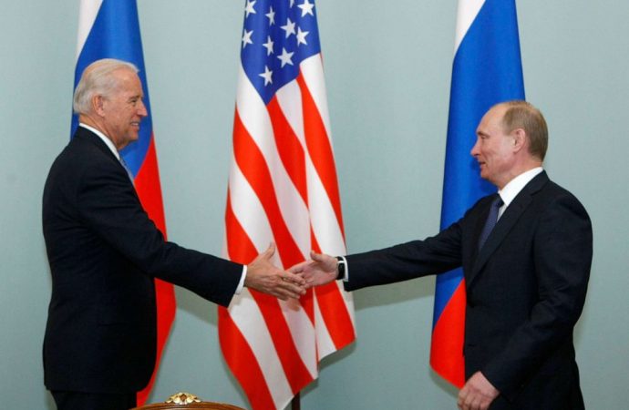 Joe Biden, Putin ile ilk kez görüştü