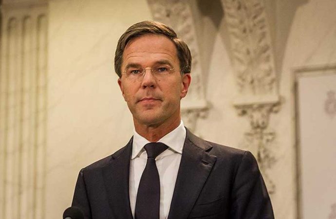 Hollanda’da hükümet ‘Çocuk bakımı ödeneği skandalı’ nedeniyle istifa etti
