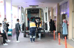 Tarım işçilerinin taşındığı minibüs yan yattı: 12 yaralı