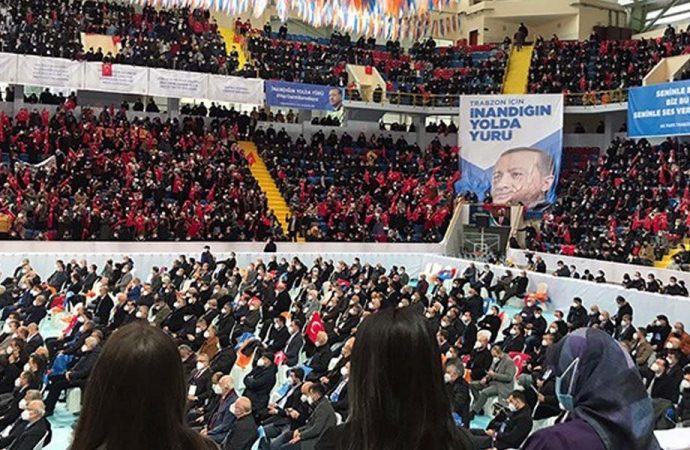 İşte Erdoğan’ın tepkilere rağmen kongrelere devam etmesinin nedeni