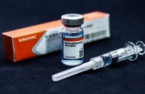Türkiye’nin kullandığı Sinovac aşısıyla ilgili Çin’den flaş karar