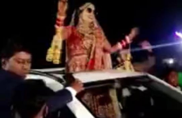 Hindistan’da korkunç kaza: Kamyon düğün konvoyuna çarptı