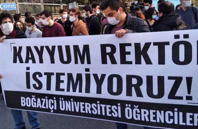 Boğaziçili öğrencilerden Erdoğan’a “terörist misiniz?” yanıtı