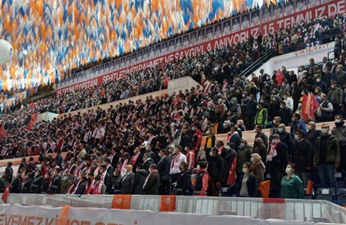 AKP’li isim çarşamba günkü kongreyi işaret etti: Asıl değişim…