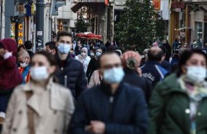 İstanbul İl Sağlık Müdürü’nden uyarı: Üçüncü piki yaşıyoruz
