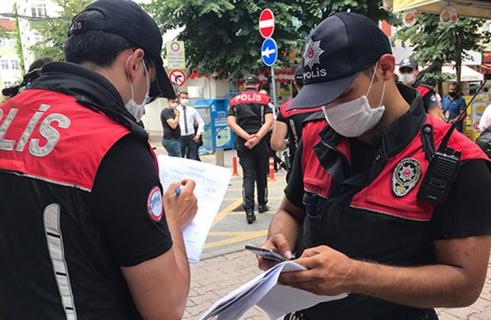 İzmir’de vakalar arttı, denetimler sıklaştı