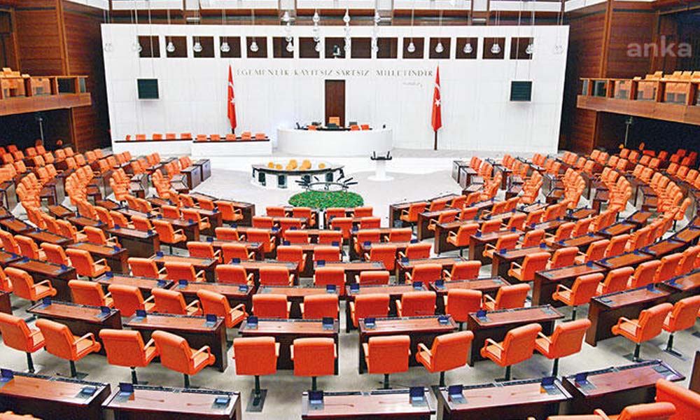 AKP’nin kanun teklifi muhalefetin oylarıyla reddedildi