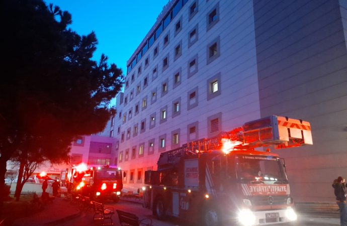 Zeynep Kamil Hastanesi’nde yangın: Hastalar tahliye edildi