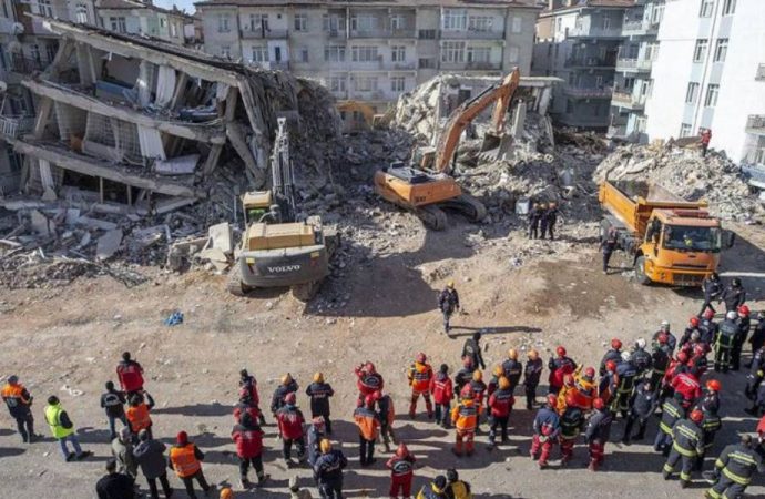 CHP’den deprem tepkisi: Halkın yok sayıldığını görüyoruz