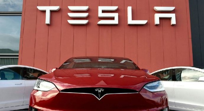 Tesla araçlarının tamamına zam gelecek mi?