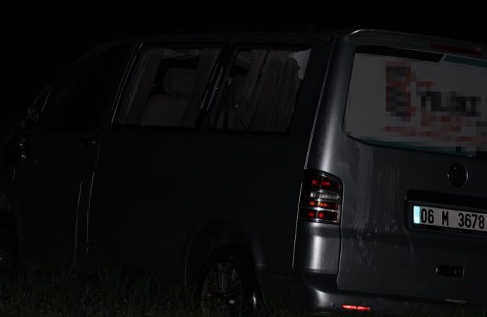 Kahta’da minibüs şarampole devrildi: 1 ölü, 4 yaralı