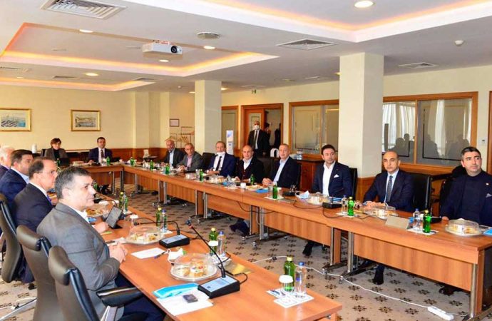 Başkan Gökhan Yüksel CHP’li Belediye Başkanları Toplantısı’na katıldı